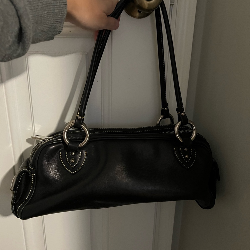 Gorgeous designer Marc Jacobs leather satchel bag with 2 straps & zipper closure